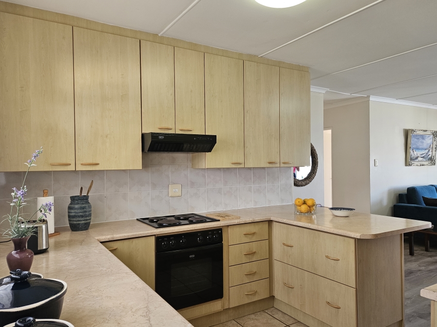 3 Bedroom Property for Sale in Wavecrest Eastern Cape